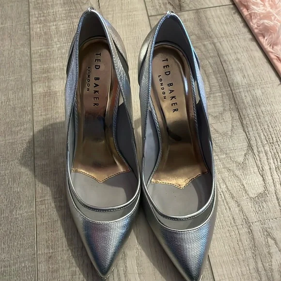 Ted hot sale baker stilettos